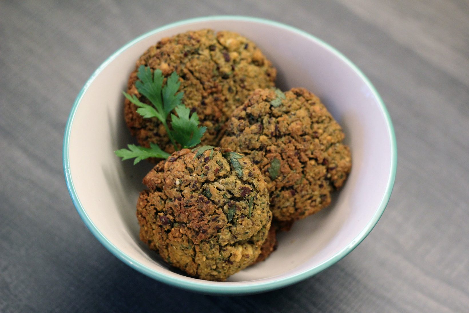 Falafel aus dem Ofen (HCLF &amp; vegan) • Healthy Rockstar