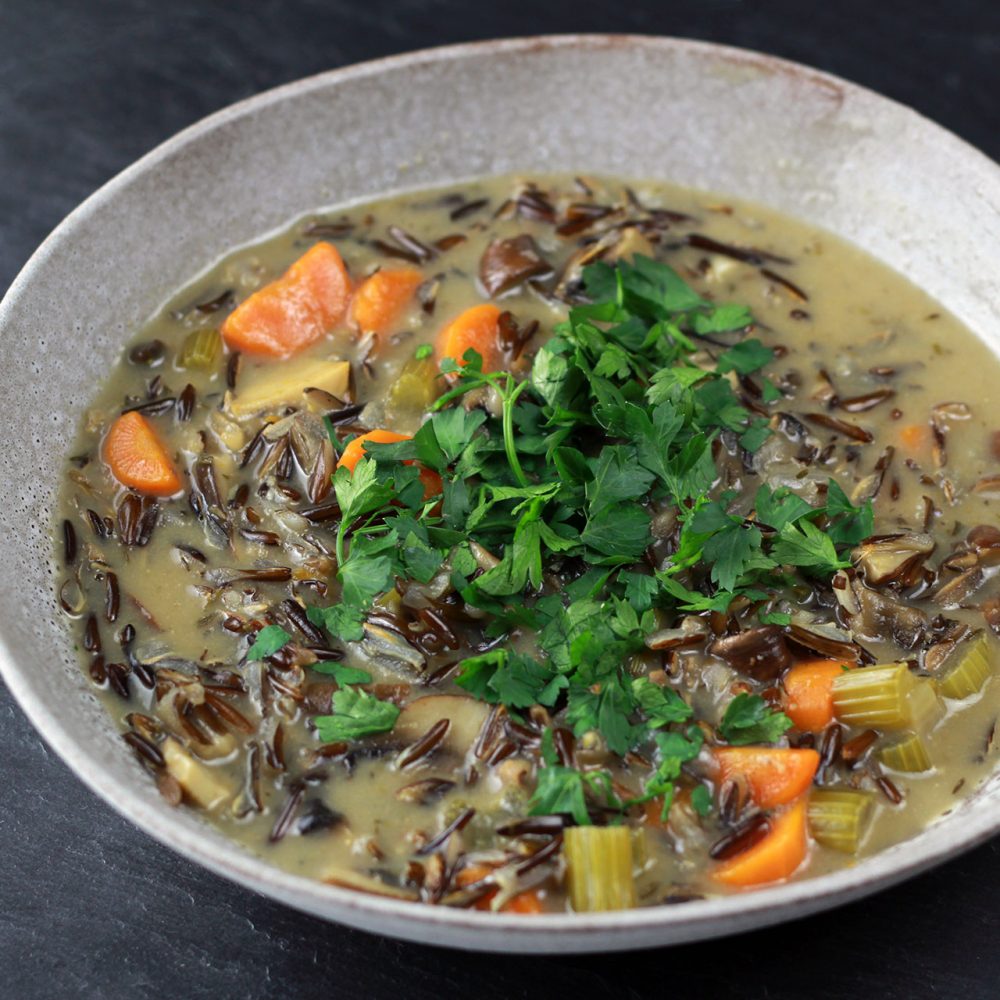 Wildreis Pilz Suppe (HCLF &amp; vegan) • Healthy Rockstar